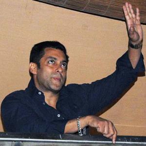 PIX: Salman celebrates birthday with family, friends