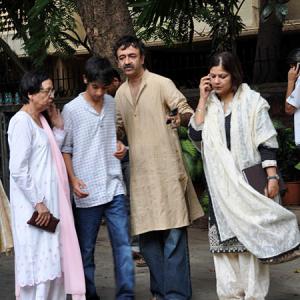 PIX: Stars pay last respects to Rajkumar Hirani's father