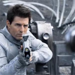 Review: Tom Cruise saves mankind YET AGAIN in Oblivion
