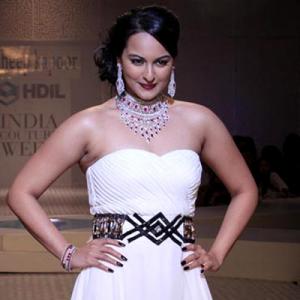 Sonakshi Sinha all set for first onscreen kiss?