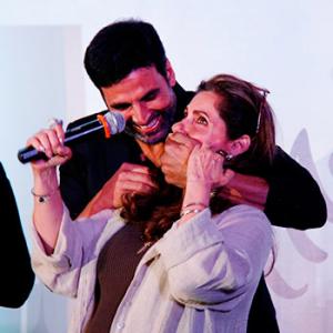 PIX: Akshay, Dimple have fun at Twinkle's book launch