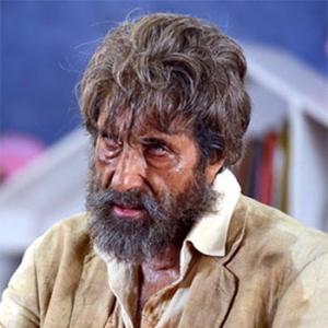 Review: Shamitabh sounds good but has nothing to say