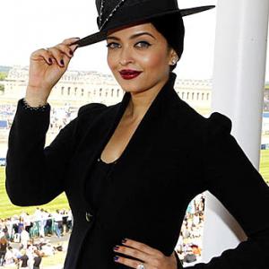 Is this Aishwarya's frumpiest outfit ever?