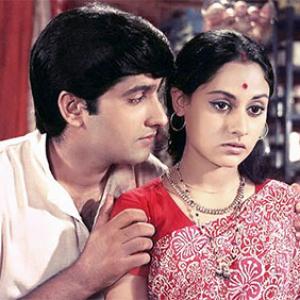 Quiz: Piya Ka Ghar is a remake of which Marathi film?