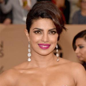 Here's what Priyanka should wear to the Oscars!