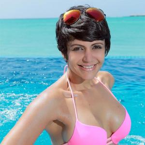 Mandira Bedi sizzles in a bikini!