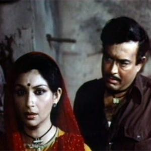 Quiz: Who played Sharmila Tagore's mother in Namkeen?