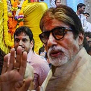 PIX: Amitabh Bachchan visits Lalbaug Ganpati