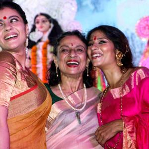 Kajol, Tanuja, Tanishaa get into the festive mood