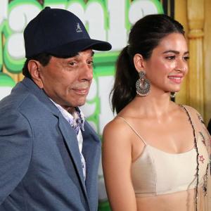Watch! You'll fall in love with Dharmendra, yet again
