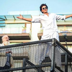 Watch: Shah Rukh, Salman greet fans on Eid