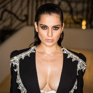 Cannes: Kangana's SIZZLING HOT look!