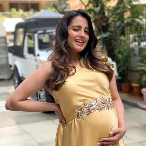 PIX: Ekta Kapoor hosts a baby shower
