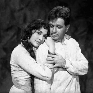 Why Naseer is WRONG about Dilip Kumar