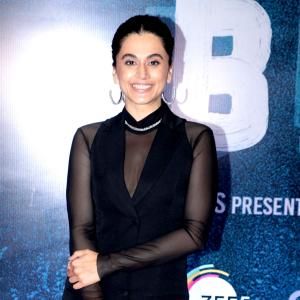 When Taapsee Thrilled Her Filmi Friends!