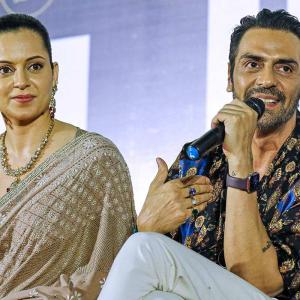 What are Kangana-Arjun talking about?