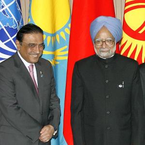 PM meets Zardari, asks him to act against terror