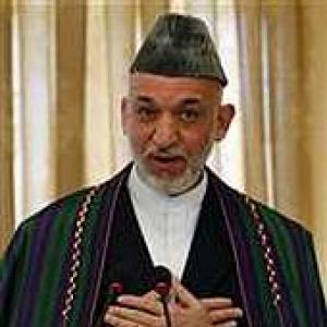 Afghan election commission orders runoff