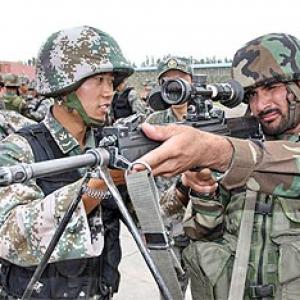 Help us sort out Kashmir issue, Pak tells China 