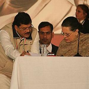 Bihar poll 'corruption': Sonia summons Wasnik 
