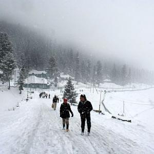 Snowfall in Kashmir brings back smiles