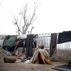 Pix:Bitter winter a nightmare for Delhi's homeless