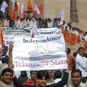 Telangana issue triggers uproar in Lok Sabha