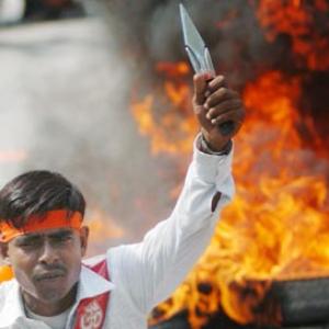 Why Modi needs to crack down on right-wing extremists