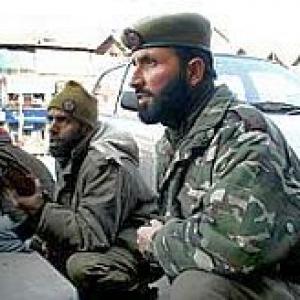 Captain, 4 terrorists killed in Pulwama encounter