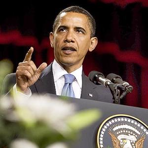 Aggressive Obama to meet resurgent Romney in second debate