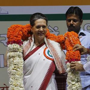 Ovation for Sonia: The only purpose of AICC meet