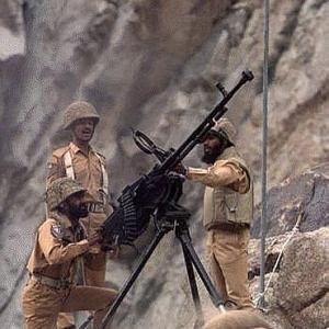 Pak quietly names 453 men killed in Kargil war