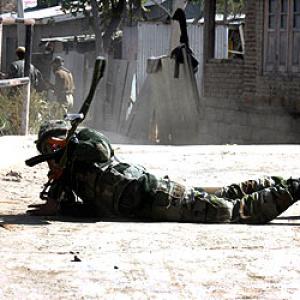 Fierce gunfight between militants, security forces in Kashmir