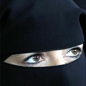 Muslim woman forced to leave US store for wearing veil