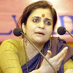 Activist Teesta and husband will not be arrested, rules SC