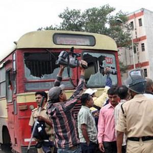 4 dead in police firing on Mumbai-Pune Expressway