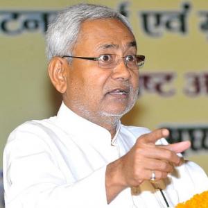 Nitish greets Modi, says he has great expectations