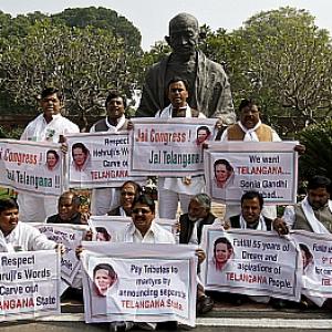 'Pro-Telangana agitators threaten voices of unity' 