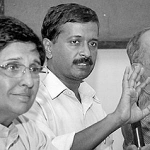 Hazare called Kejriwal, Bedi, Bhushan undemocratic: Ex-blogger