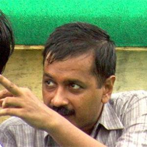 While Kejriwal meditates, his fans put I-T dept in quandary