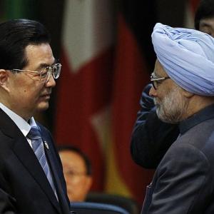 Working very hard to improve Indo-Pak ties: China