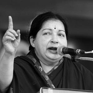 Centre has no respect for state govt: Jaya at CMs' meet