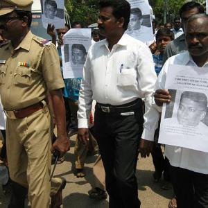 'Govt should release Maoists immediately to free Alex'