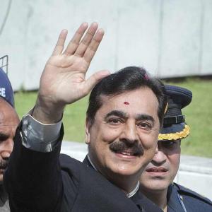 Contempt of court: Demand for Gilani's resignation grows