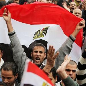 'Pharoah' Mursi relents, but Egyptians are still angry