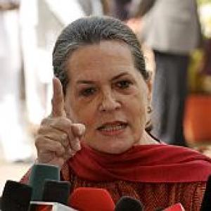 UPA's cash transfer scheme: Sonia's explanation