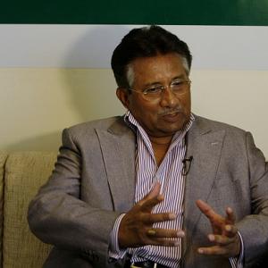 Prepared to take risk of life to return to Pak: Musharraf
