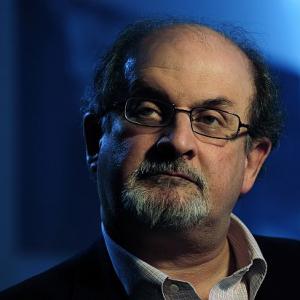 Rushdie backs authors, 12 more return Sahitya Akademi awards