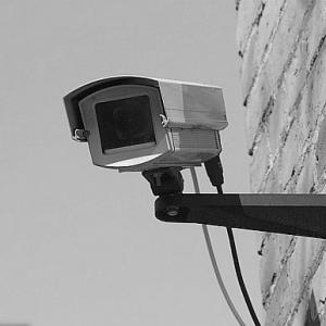 Criminals use CCTV to monitor Delhi cops!