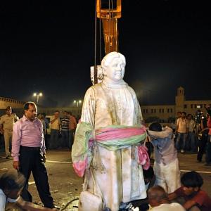 PICS: Mayawati's statue re-installed OVERNIGHT!